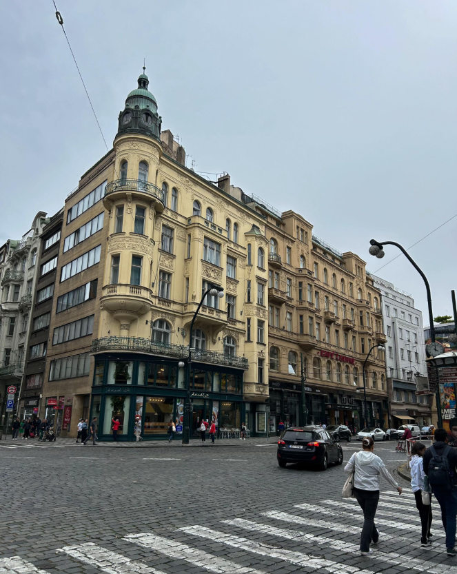 Historic Bridges and Castle Strolls